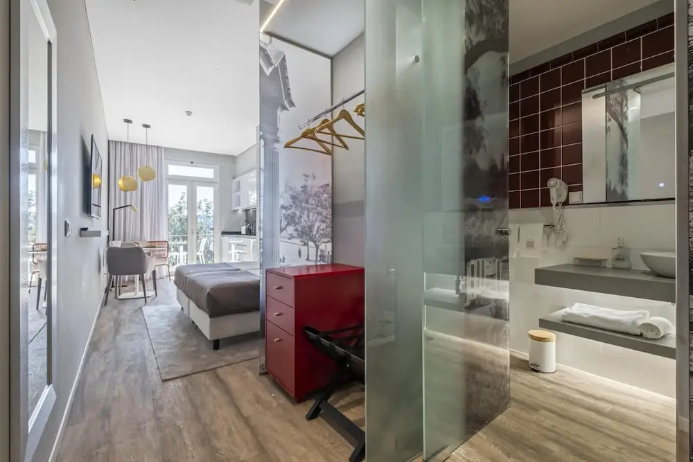King David Suites 301 by Homie