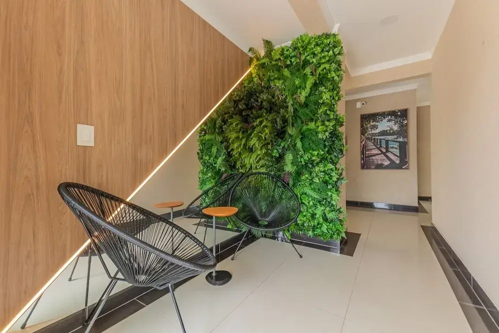 Rent Apartment 3 bedrooms w/ 1 suite - 680