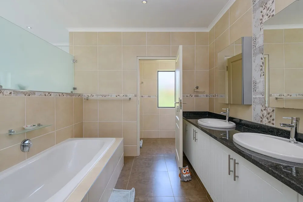 San Lameer Villa Rentals 14321