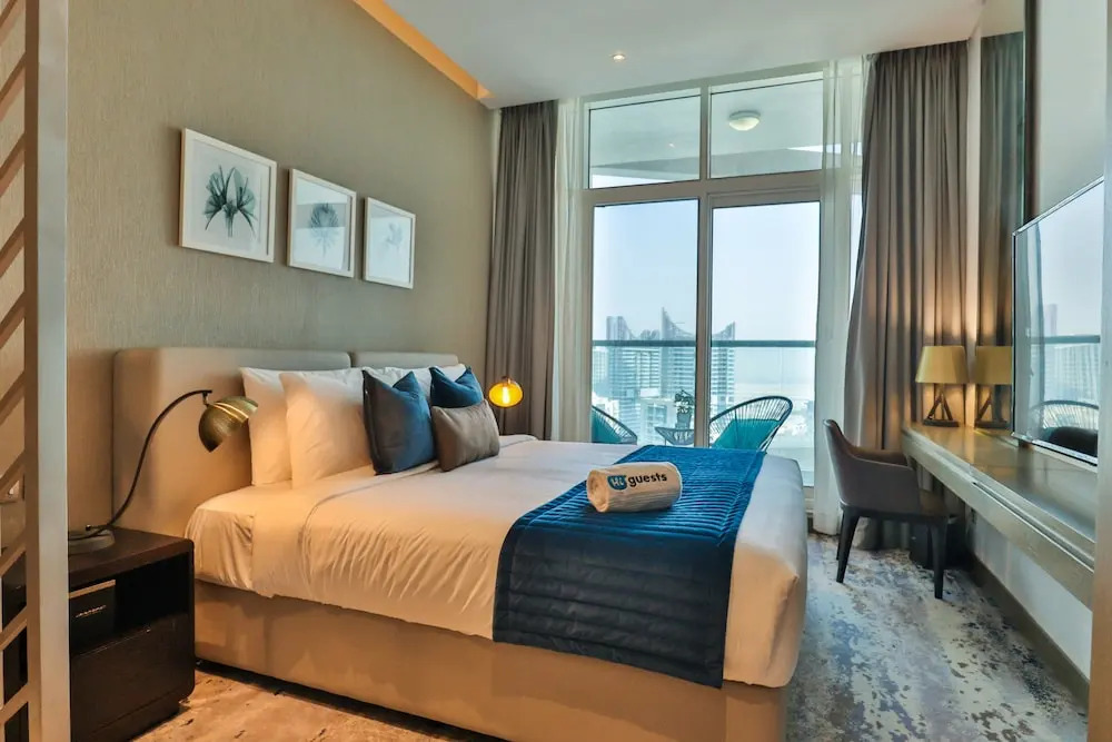 Canal view Studio and One Bedroom Apartments, Damac Maison Prive by TSHH