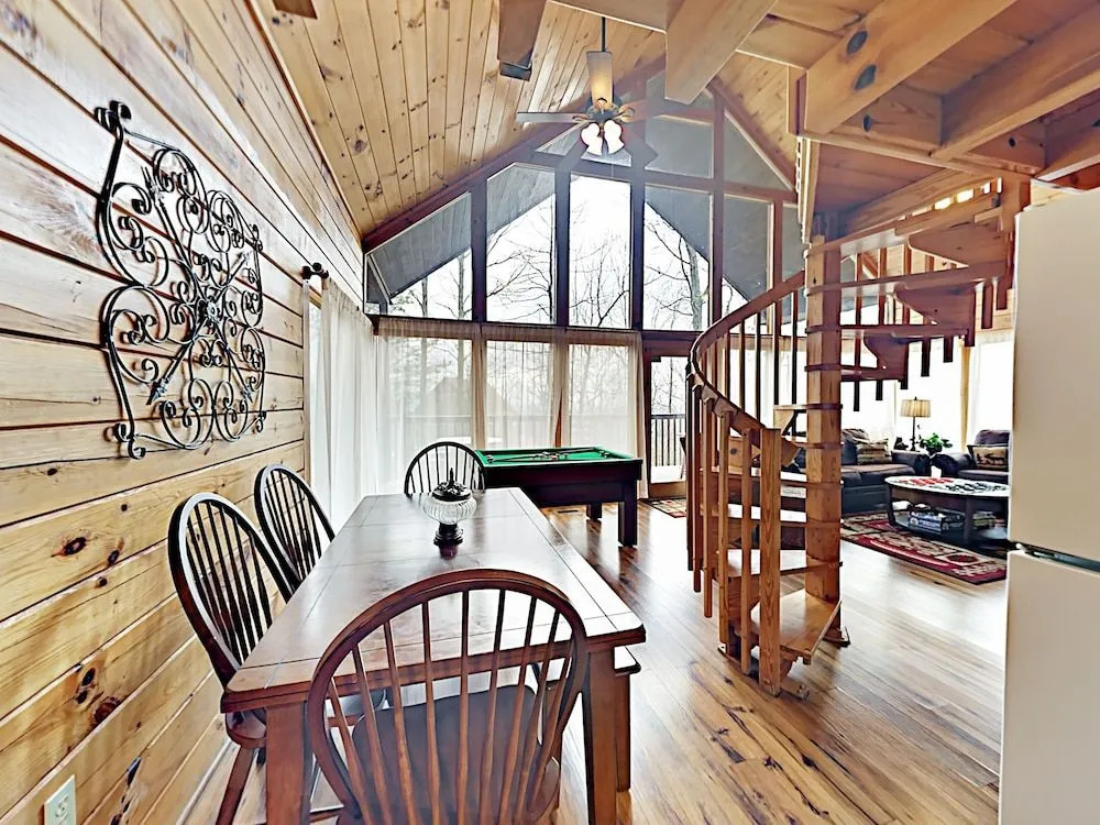 A Birds Song - 2 Br Cabin