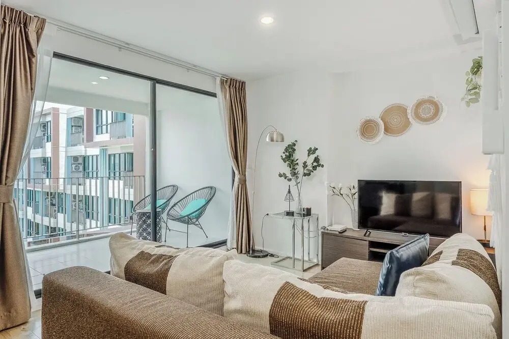 Prime Condo Near Mall & Old Town C185