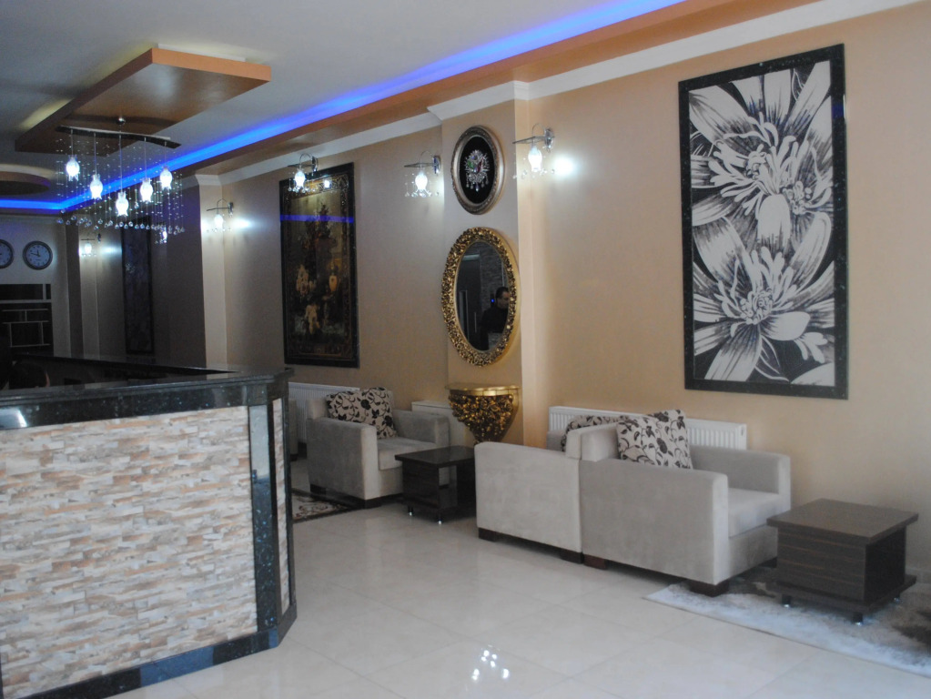 Diamond Suite & Residence