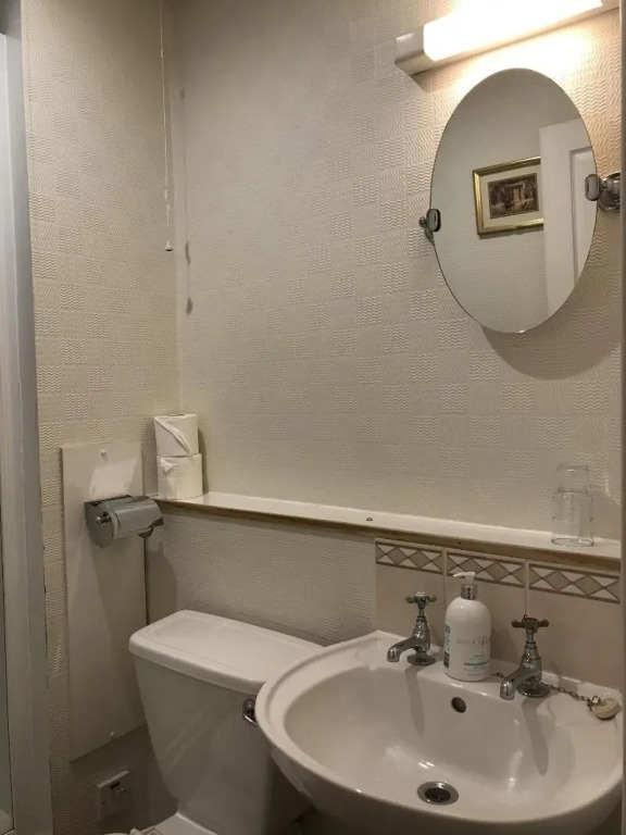 Alexander Guest House