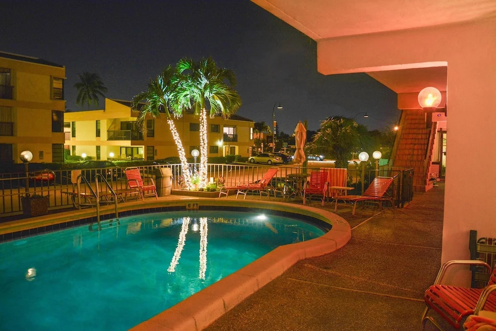 Sea Cliff Hotel