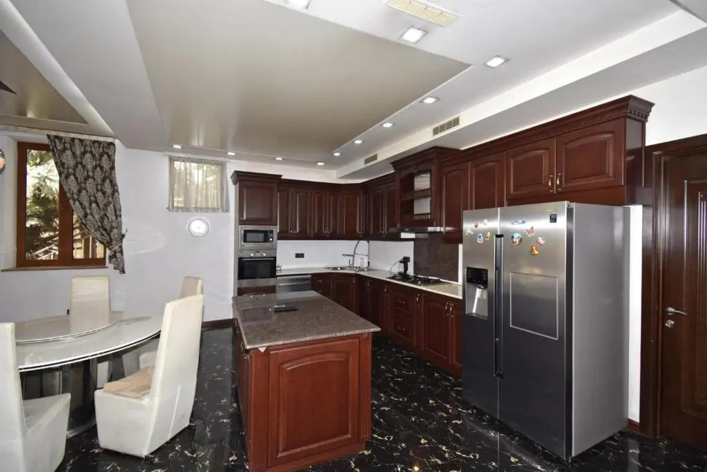 Kocharyan Street, 5 bedrooms Luxury, Unique House MS555