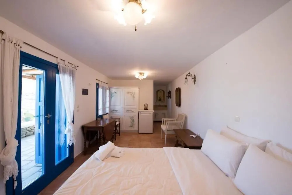 Mykonian Luxury Villa Victoria with Pool