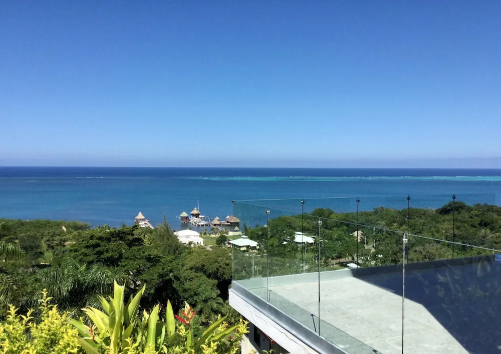 Stunning Turquoise Views From This 2 Bedroom, 2 Bath Home