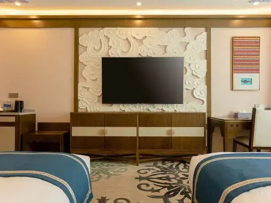 Maoxian Ancient Qiangcheng Yihuatang Hotel