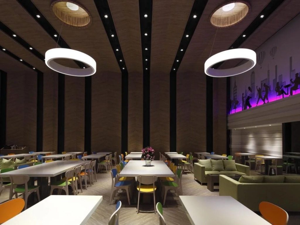Green World Hotel - Zhonghua