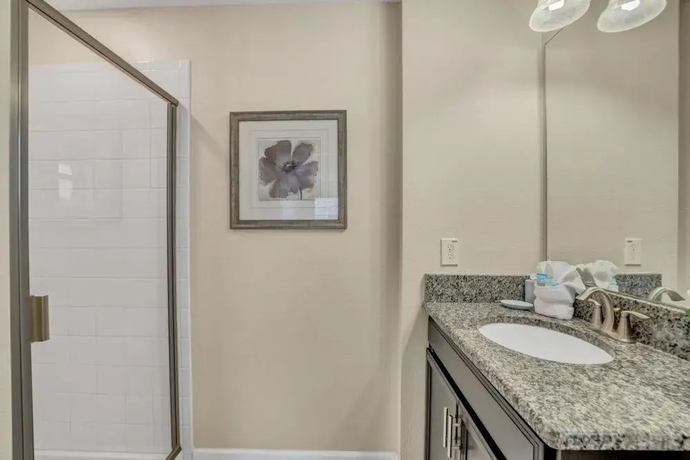 3097pequod 5 Bedroom Townhouse by RedAwning