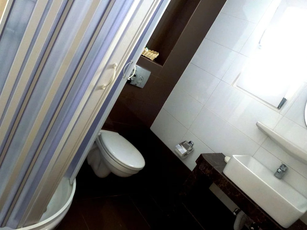Atalos Hotel, Apartments & Suites