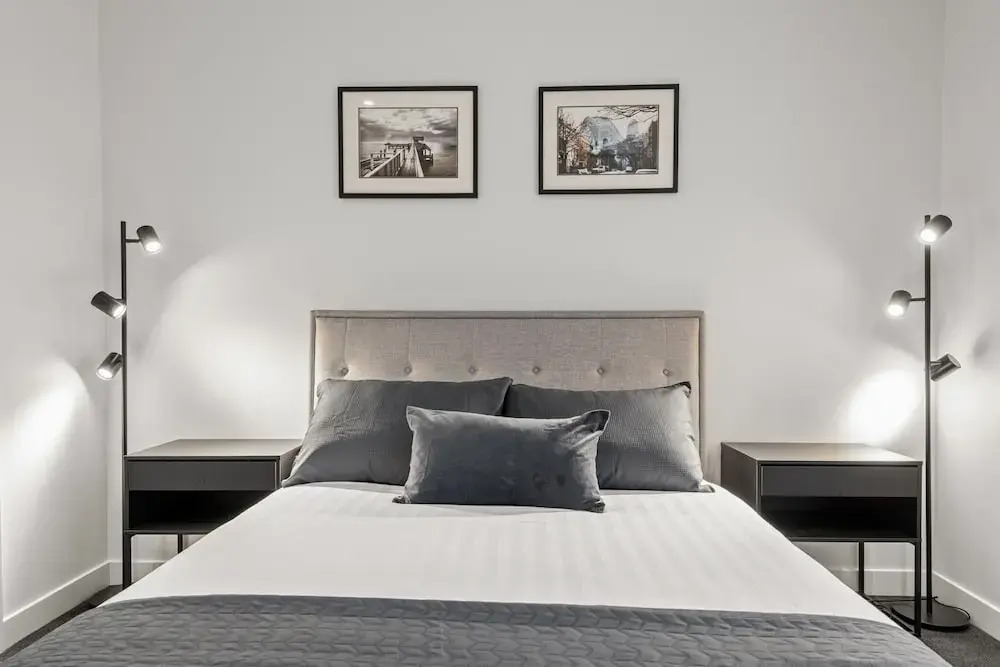 Stylish and Spacious 2-bed Apartment Melbourne