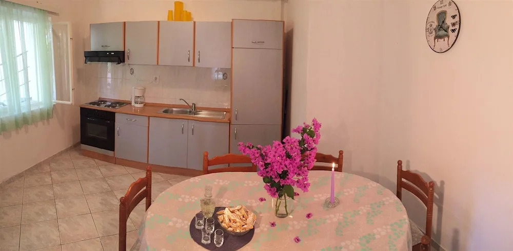 Apartment Sara