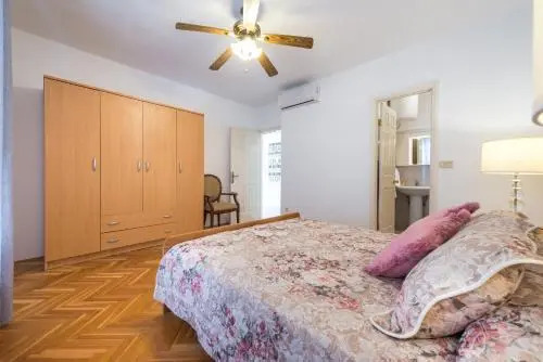 View Port Apartments
