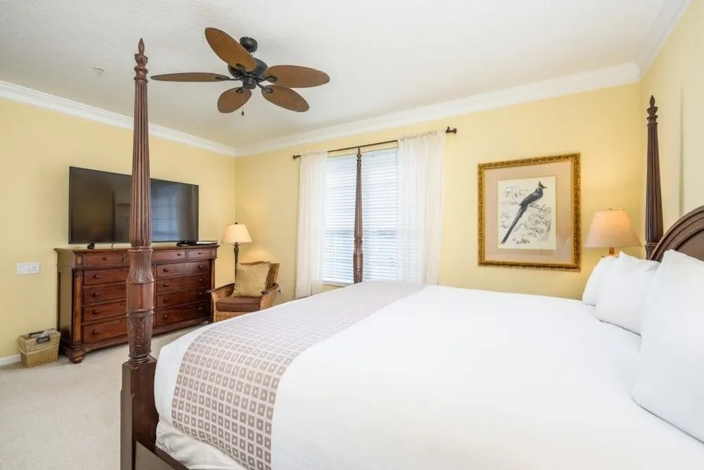 3 Bed 2 Bath Premium Lakeview L 1010 Condo