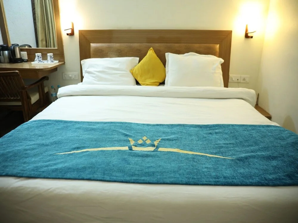 Hotel Poonam Plaza