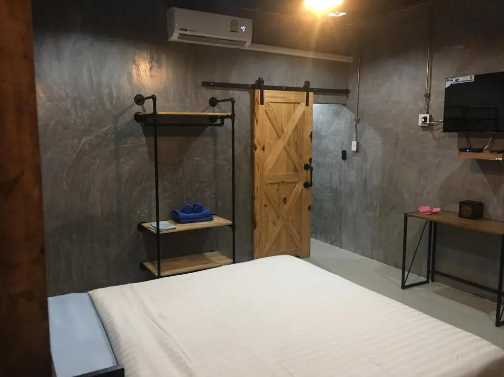 The Loft Resort Kabin Buri