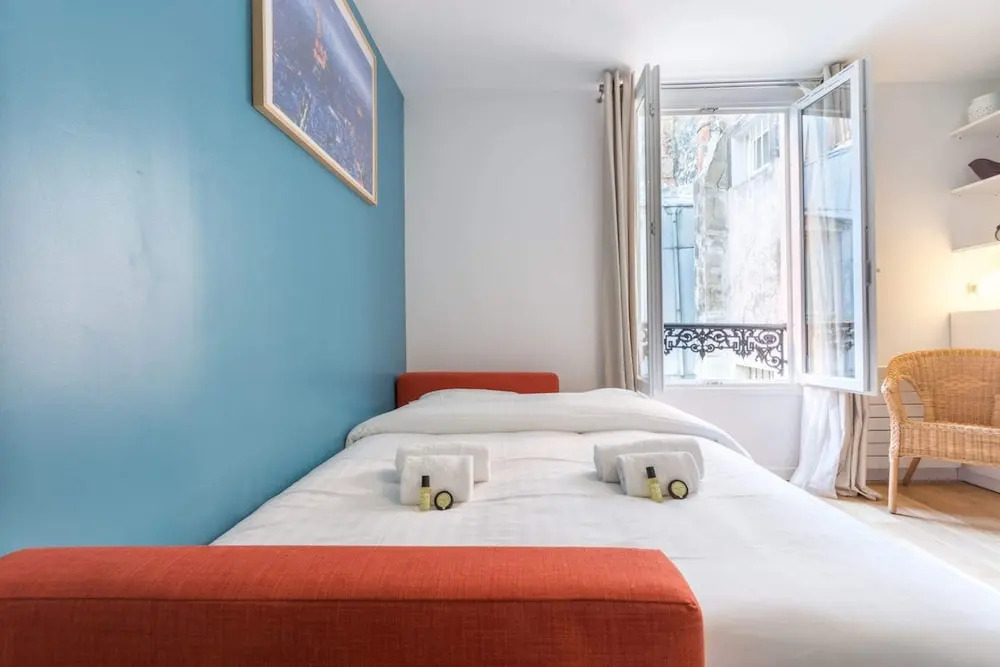Vibrant Studio for 4 Near Gare de L'est