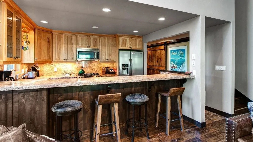 3 Kings Mountain Vista 2 Bedroom Home by RedAwning