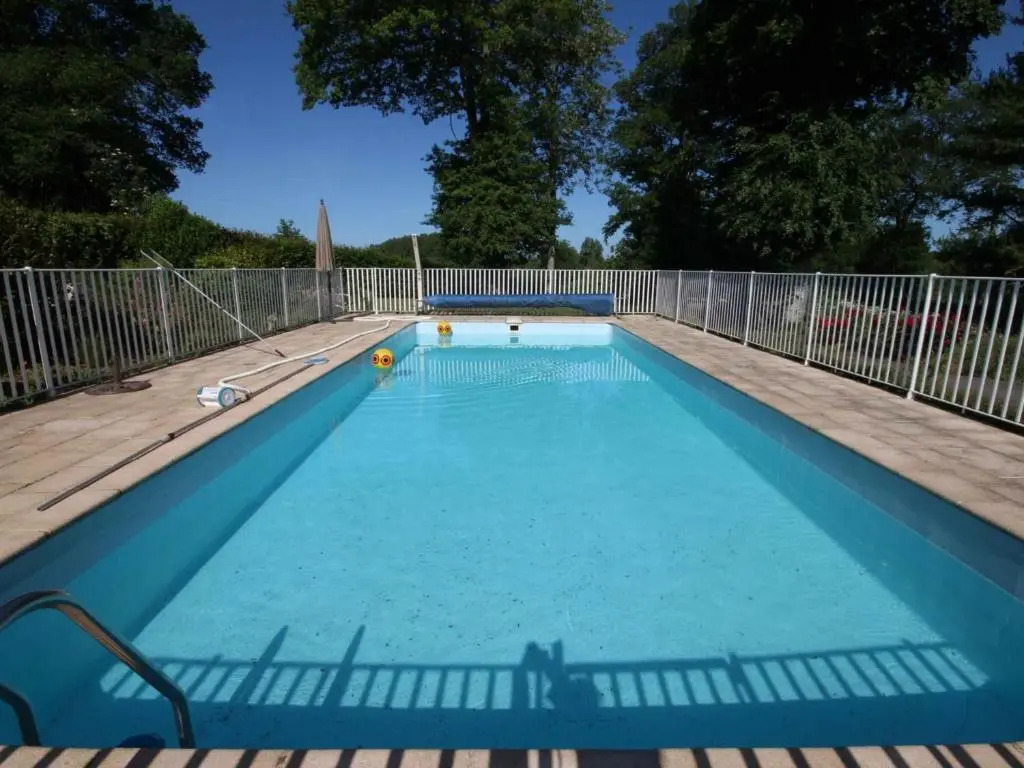 Longère avec piscine et wifi à Ste Honorine - FR-1-497-4