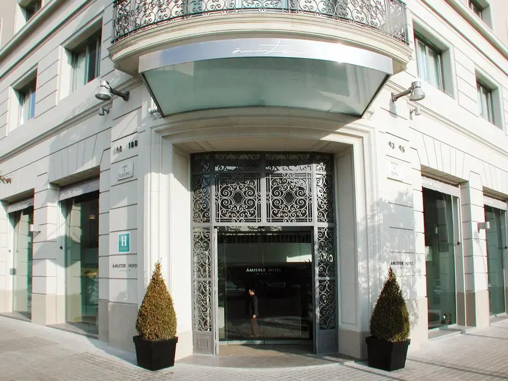 Отель Sercotel Amister Art