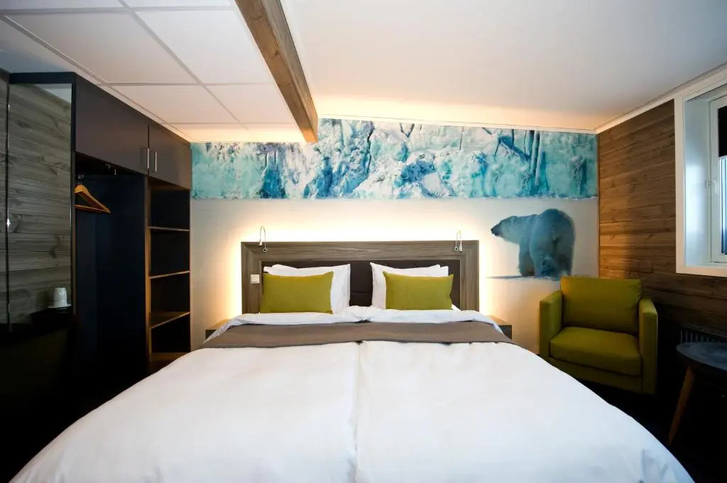 Svalbard Hotell | Polfareren