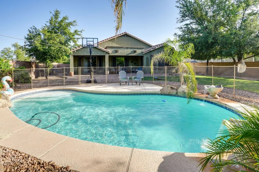'sunny V' Arizona Retreat w/ Private Pool & Patio