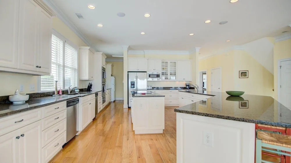 Come Seek A Higher Porpoise! 6 Bedroom Home by Peace Vacations