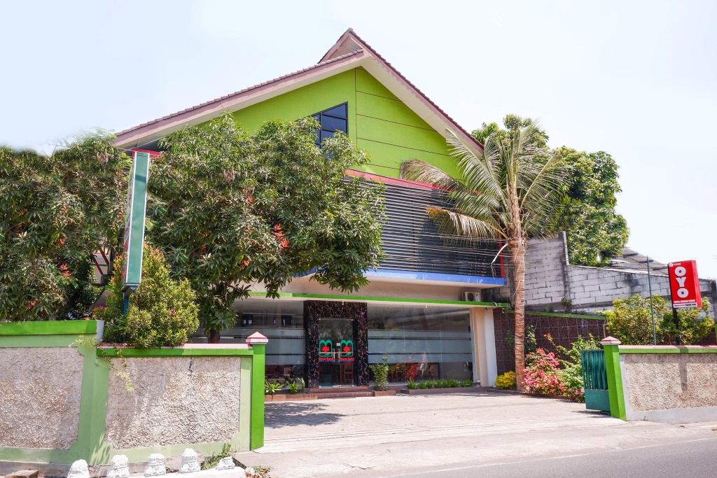 OYO 1532 Mawar Indah Hotel