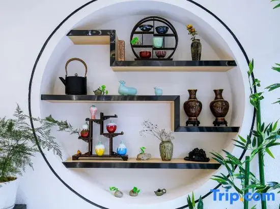 Yangshuo Zhoujia Xiaoyuan Homestay (Songcheng Qiangu Scenery Area Shop)