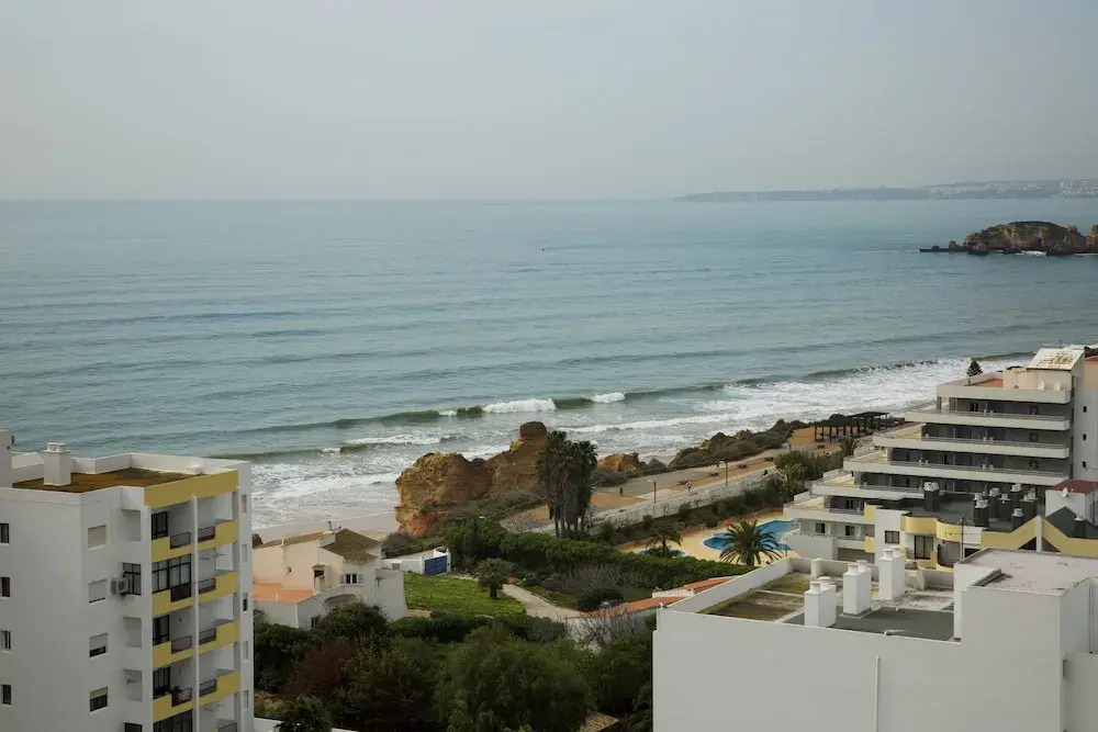 Apartamentos Jardins da Rocha Ninho Algarvio