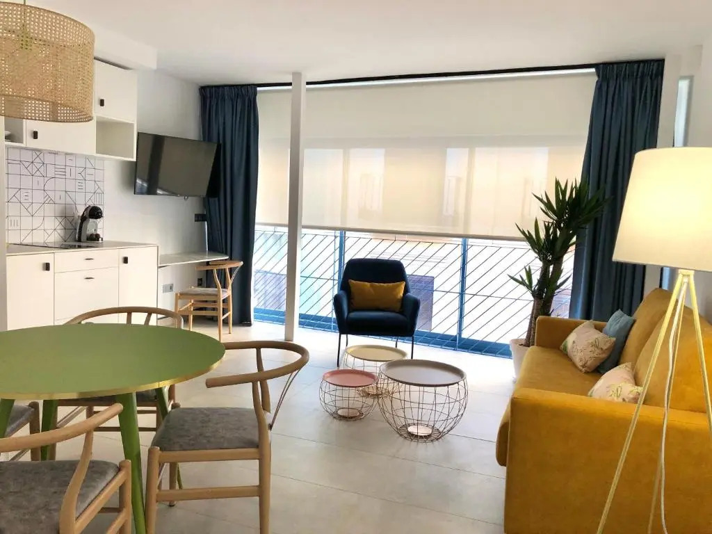 ChezmoiHomes PATIO de LUZ - Stylish apartments in Párraga 13