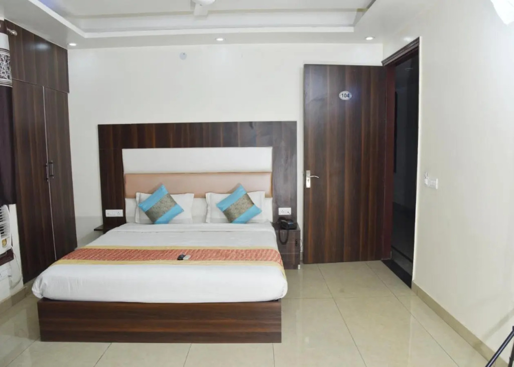 Hotel Park Suites At Airport