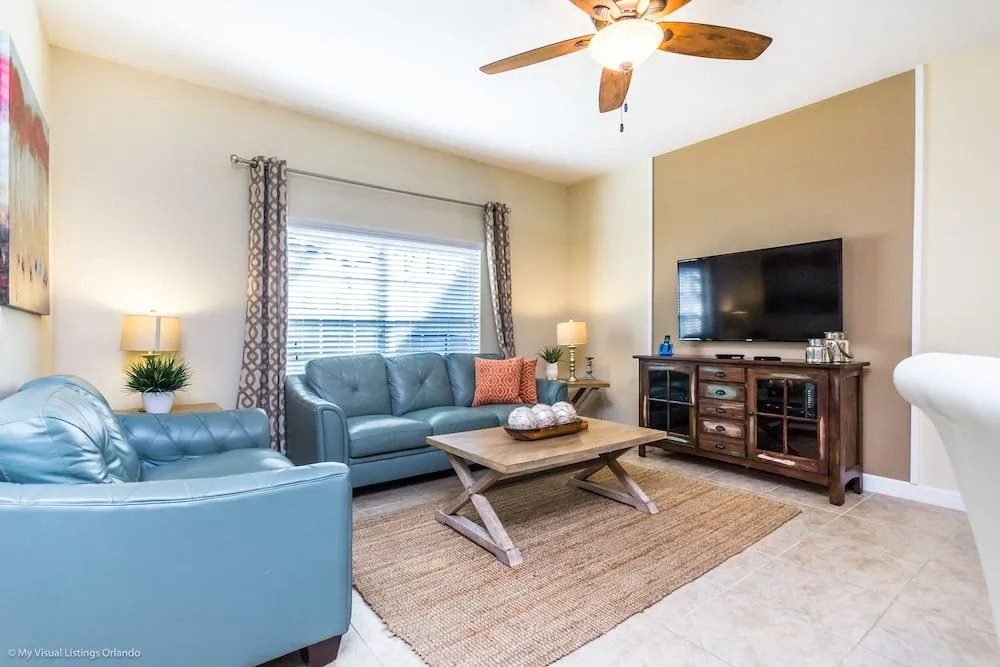 Story Lake Town Home Sleeps 10