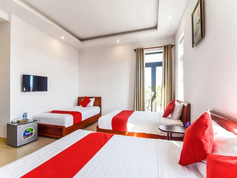 Oyo 696 Cam Ranh Hotel 1