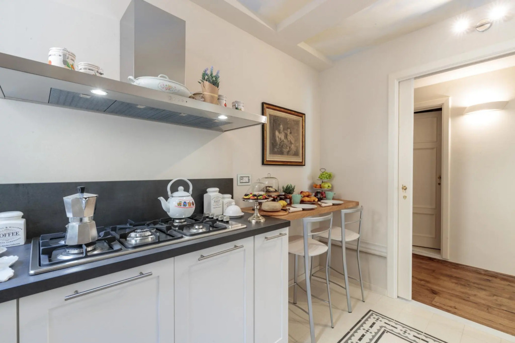 The Medieval Penthouse 5 Bedrooms