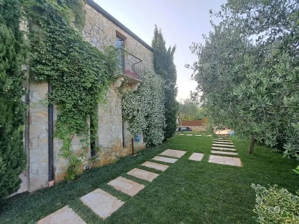 Villa dellOlivo Bianco