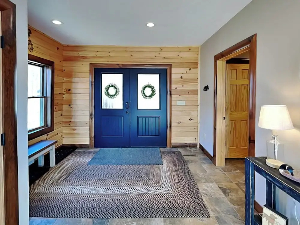 Water & Mountain Retreat