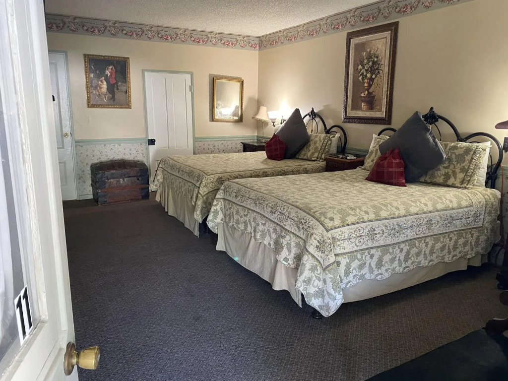 Gunn House Hotel