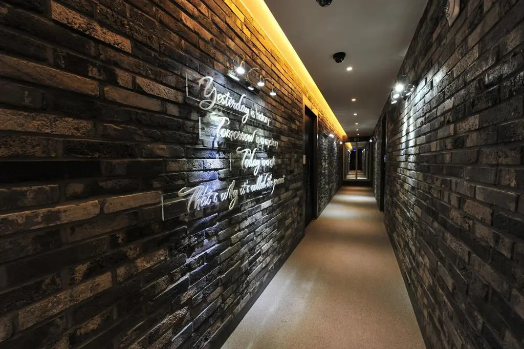 Ytt Hotel