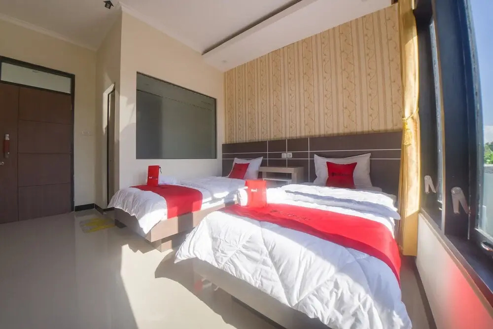 RedDoorz Near Uniba Banyuwangi
