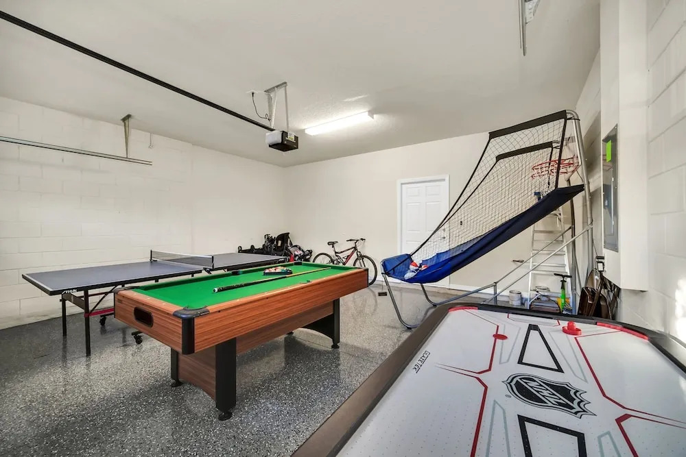 6 BR 4 BA Home Sleeps 14 Ww103