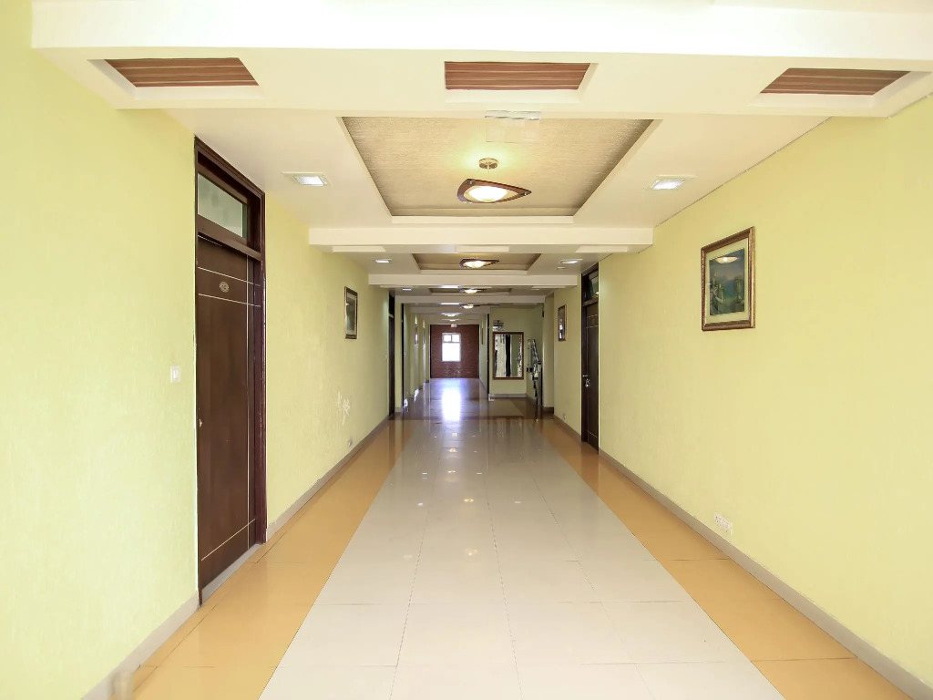 Collection O 4731 Hotel Surya Continental