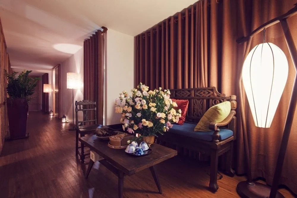 Mayflower Saigon Hotel