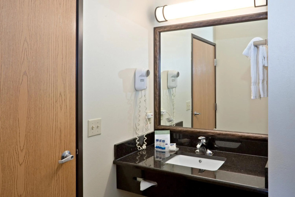 Comfort Inn & Suites New Lisbon