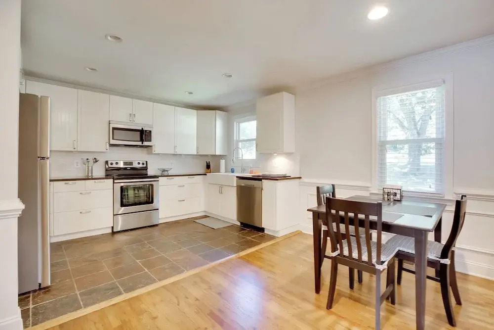 Contemporary Athens Home < 2 Miles to Uga!
