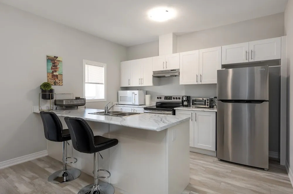 Luxury Entire house mins Niagara falls & Brock uni