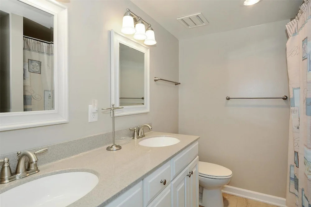 Henlopen Unit 513 by Long & Foster