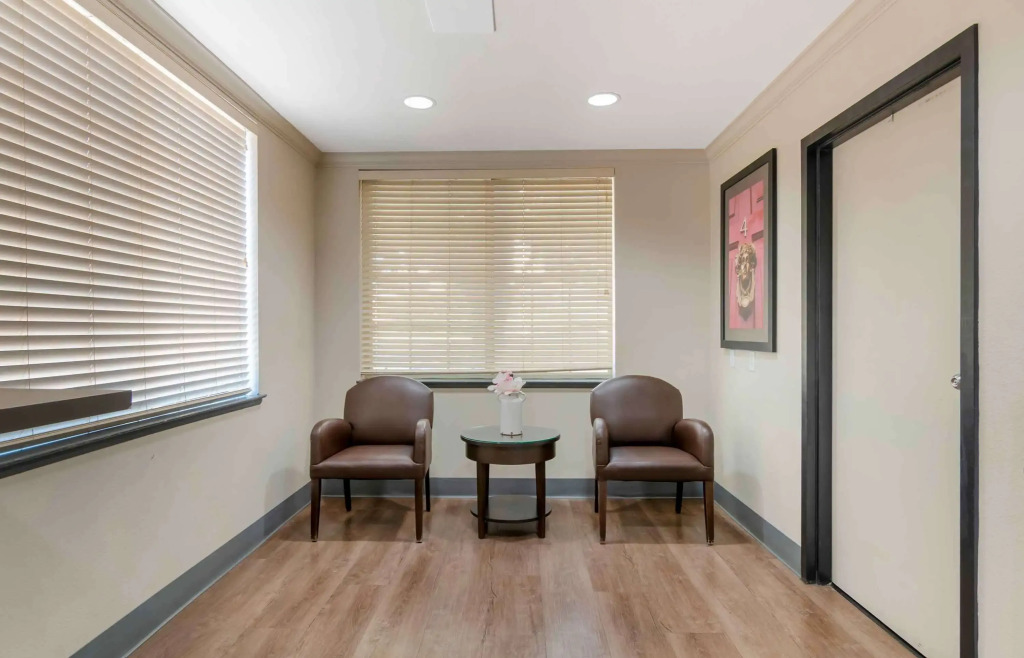 Extended Stay America - Kansas City - Country Club Plaza